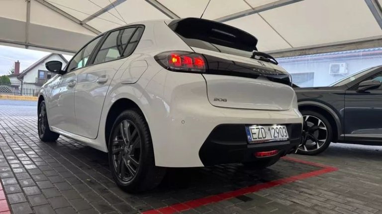 peugeot-208-12-puretech-active-ss (28)