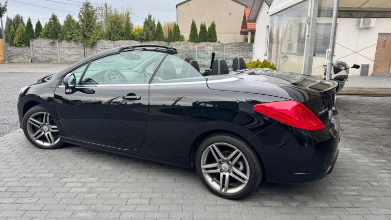 peugeot-308-cc-2011 (10)