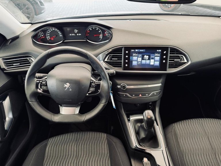 Peugeot 308 IMG-20250716-WA0051
