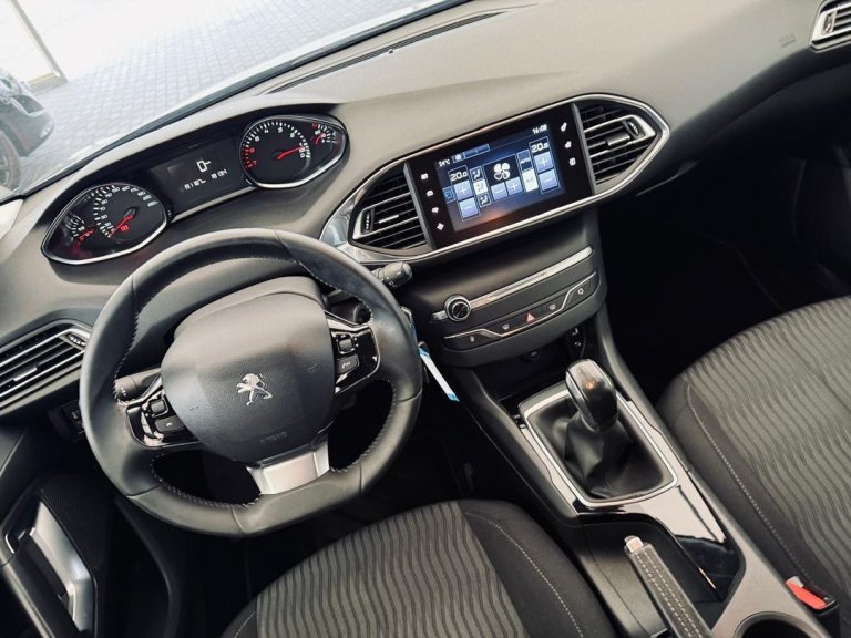 Peugeot 308 IMG-20250716-WA0052