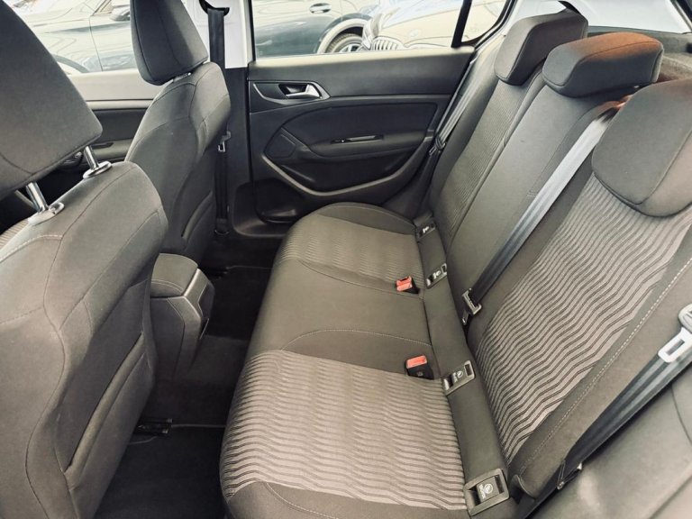 Peugeot 308 IMG-20250716-WA0048