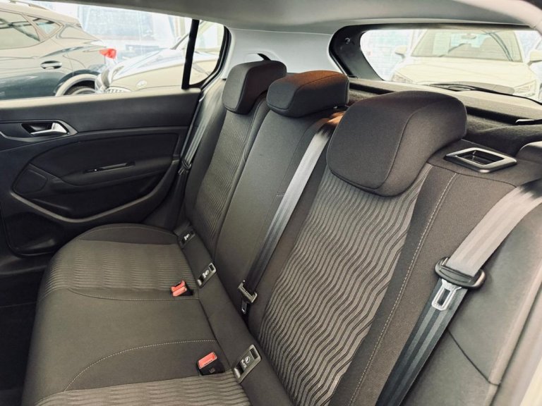 Peugeot 308 IMG-20250716-WA0049