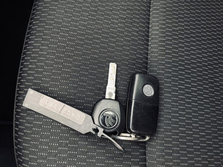 Skoda RAPID IMG-20250709-WA0217